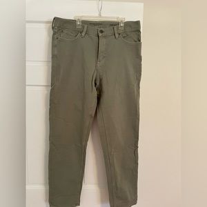 Men’s banana republic Traveler pants 33x30